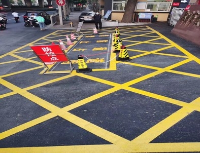 常德常德厂区划线，园区停车场划线，车库标识标线